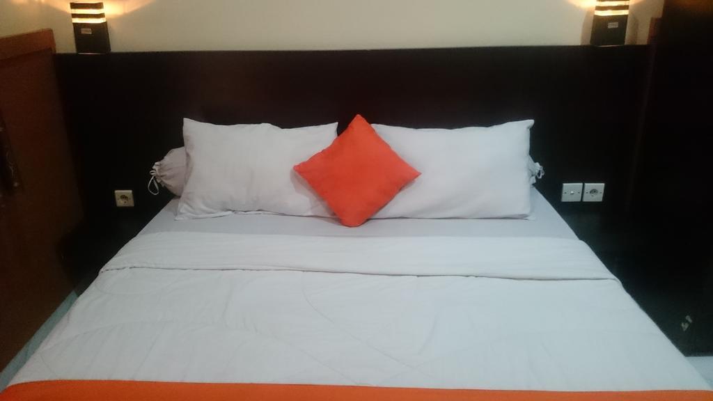Agus Beach Inn Kuta  Exterior photo